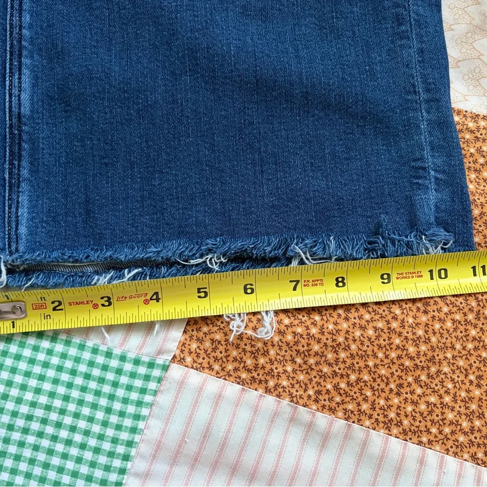 American Eagle Destroyed Super High Rise Baggy Wide Leg Jeans Short* - Picture 9 of 11